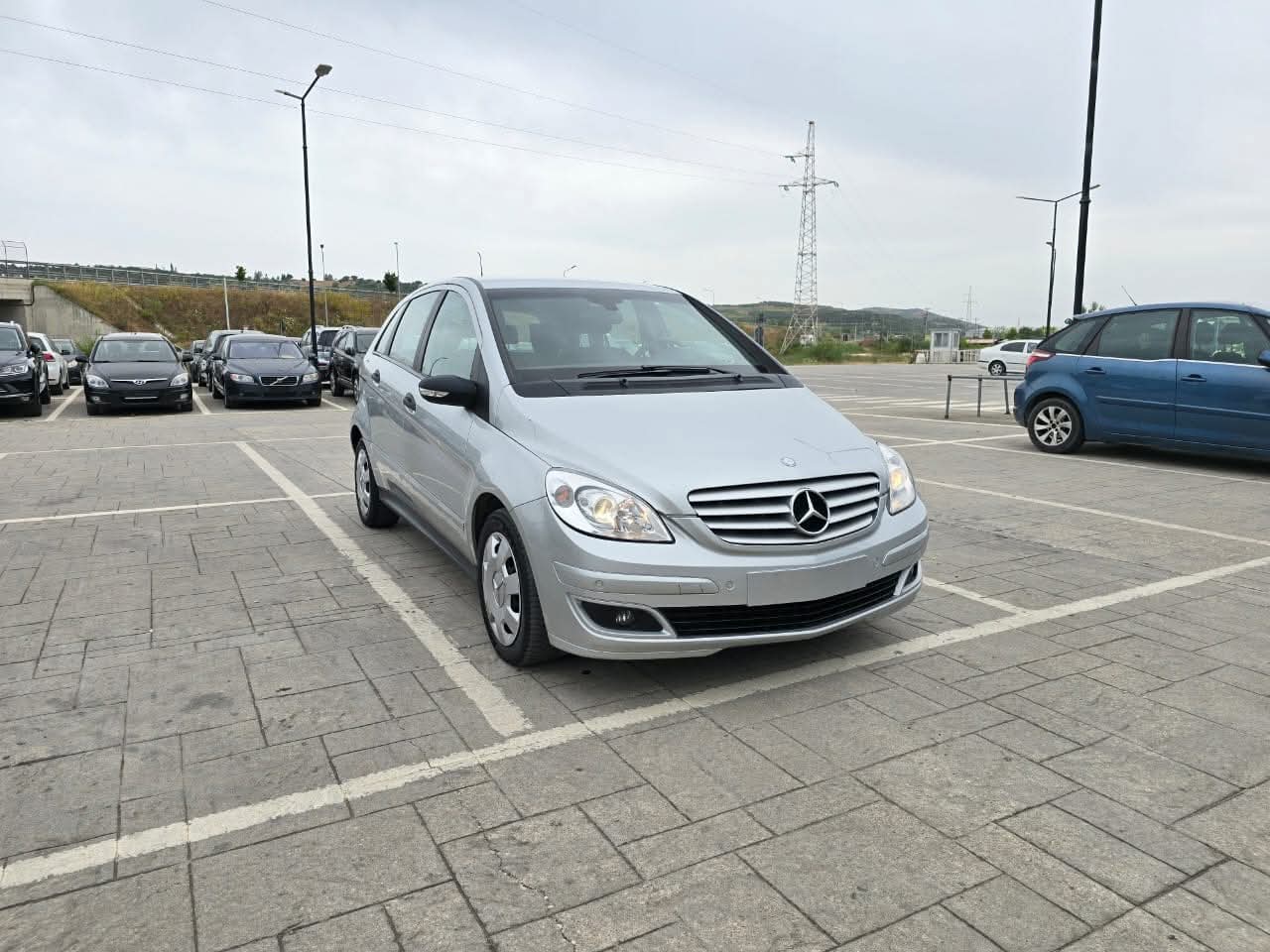 Shitet Fier 3900€