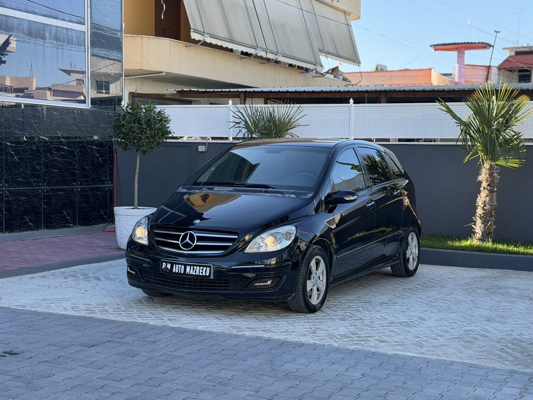 Shitet Fier 2500€